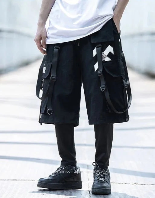 Techwear tactical cargo pants with straps