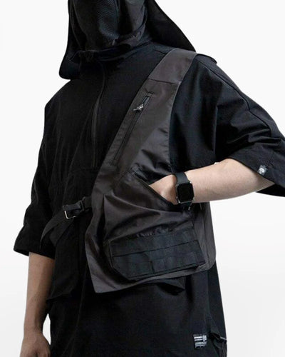 Techwear Black half vest
